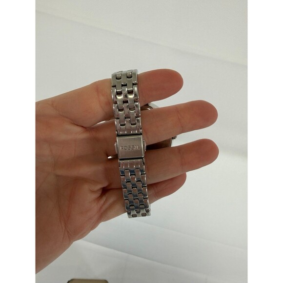 Fossil Heather ladies\' watch featuring stainless steel case & bracelet NEEDS BAT